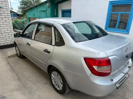 ВАЗ (Lada) Granta 2190 2013 года за 2 000 000 тг. в Семей – фото 4