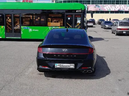 Hyundai Sonata 2021 года за 11 000 000 тг. в Алматы – фото 10