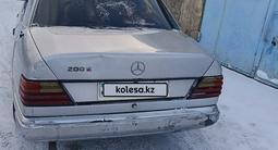 Mercedes-Benz E 200 1993 года за 1 600 000 тг. в Сатпаев – фото 4