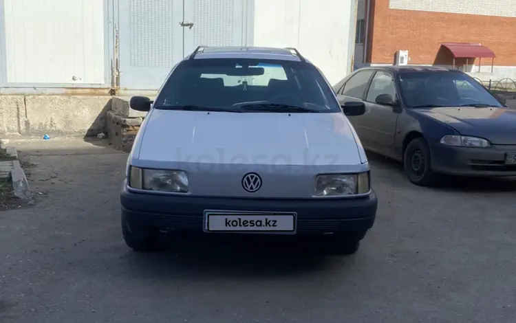 Volkswagen Passat 1990 годаүшін1 050 000 тг. в Астана