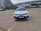Toyota Camry 2021 года за 19 000 000 тг. в Семей – фото 3