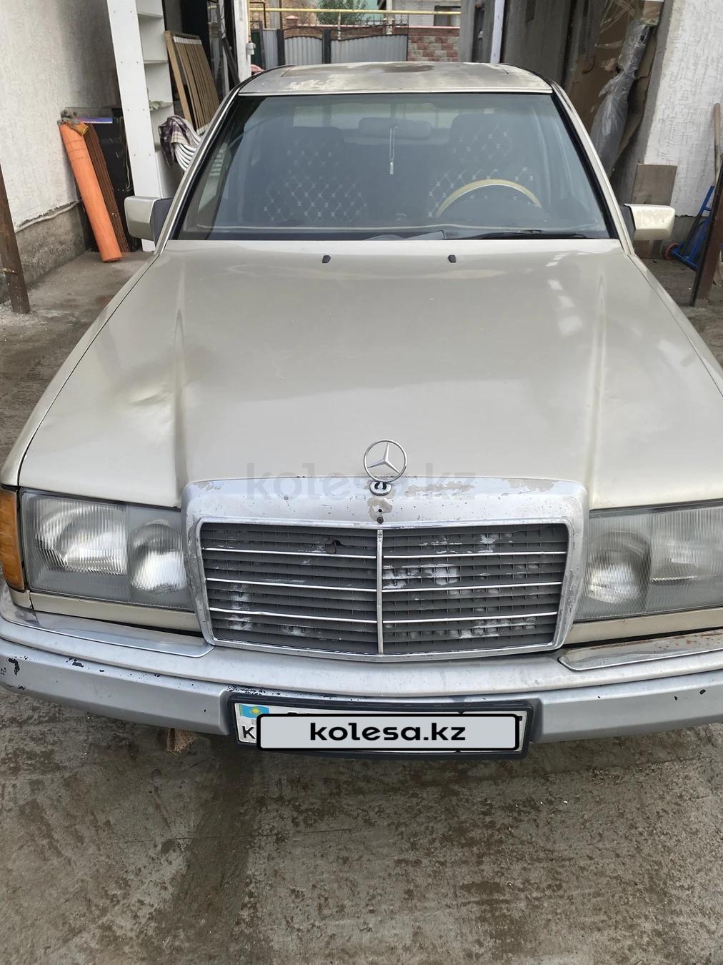 Mercedes-Benz E 200 1990 г.