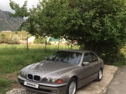 BMW 523 1997 года за 2 300 000 тг. в Тараз – фото 2