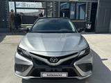 Toyota Camry 2022 года за 18 200 000 тг. в Шымкент