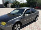 Volkswagen Jetta 2003 года за 1 200 000 тг. в Актау – фото 2