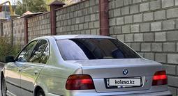 BMW 528 1999 года за 4 300 000 тг. в Алматы – фото 5