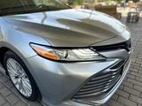 Toyota Camry 2019 года за 12 500 000 тг. в Шымкент – фото 2