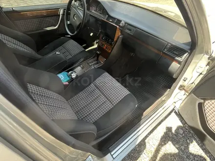 Mercedes-Benz E 230 1991 года за 2 555 000 тг. в Алматы – фото 6