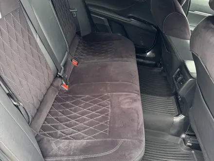 Toyota Camry 2021 года за 15 500 000 тг. в Атырау – фото 10