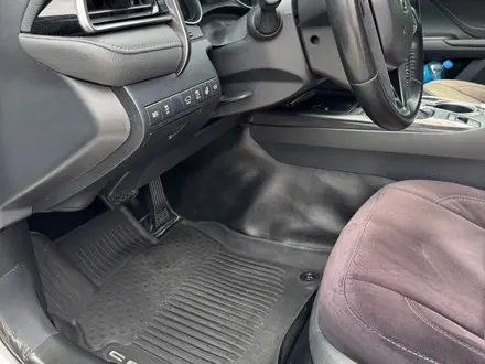 Toyota Camry 2021 года за 15 500 000 тг. в Атырау – фото 7