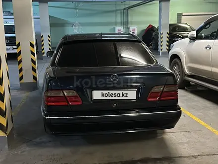 Mercedes-Benz E 280 2000 года за 4 000 000 тг. в Алматы