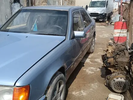 Mercedes-Benz E 230 1991 года за 1 000 000 тг. в Актау