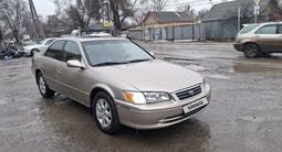 Toyota Camry 2001 годаfor3 050 000 тг. в Алматы – фото 2