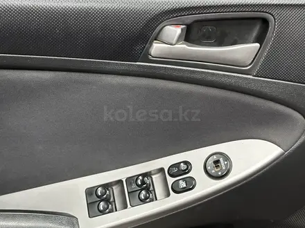 Hyundai Solaris 2014 года за 5 800 000 тг. в Актобе – фото 9