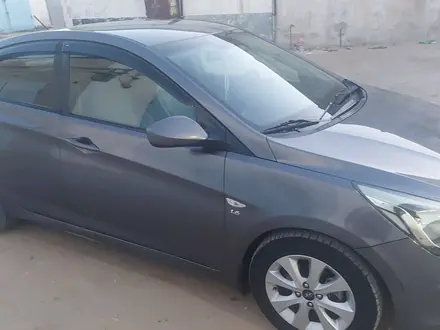 Hyundai Accent 2016 года за 6 300 000 тг. в Актау – фото 2