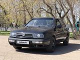 Volkswagen Vento 1993 года за 1 900 000 тг. в Караганда – фото 3