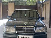 Mercedes-Benz E 200 1994 года за 1 850 000 тг. в Шымкент