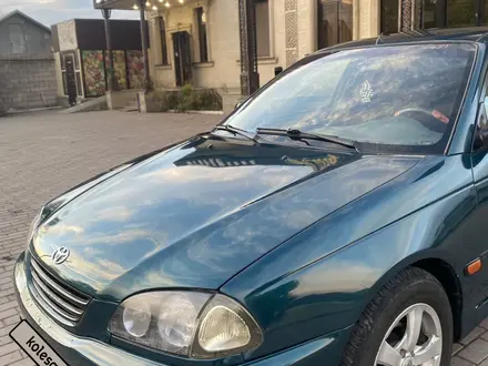 Toyota Avensis 1998 года за 2 300 000 тг. в Алматы – фото 14