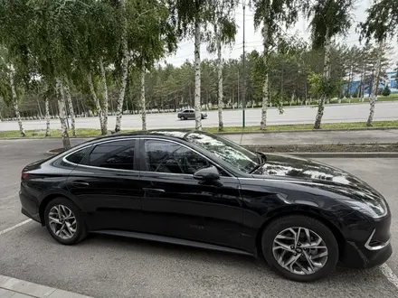 Hyundai Sonata 2022 года за 10 700 000 тг. в Усть-Каменогорск – фото 2