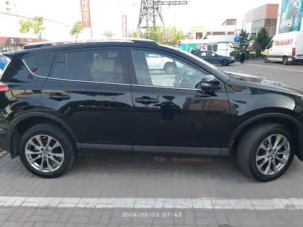 Toyota RAV4 2018 года за 13 300 000 тг. в Алматы – фото 13