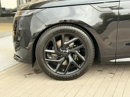 Land Rover Range Rover Sport Dynamic SE 2026 года за 104 391 000 тг. в Алматы – фото 14