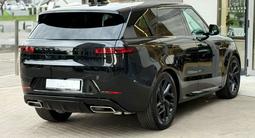 Land Rover Range Rover Sport Dynamic SE 2026 года за 104 391 000 тг. в Алматы – фото 4