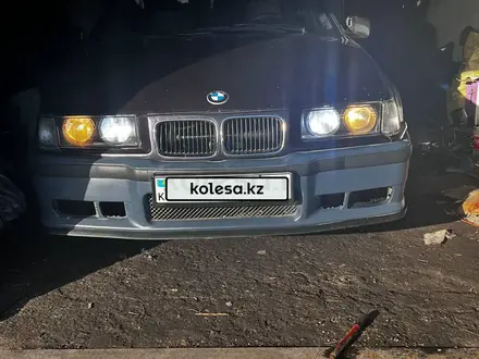 BMW 318 1992 года за 1 500 000 тг. в Усть-Каменогорск – фото 7