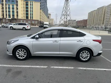 Hyundai Accent 2021 года за 8 700 000 тг. в Актау – фото 2