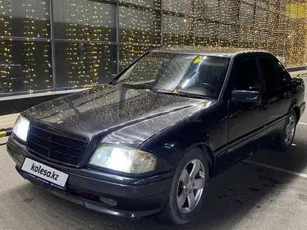 Mercedes-Benz C 200 1996 года за 3 500 000 тг. в Актау