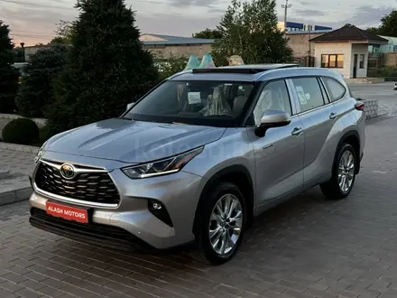 Toyota Highlander 2022 года за 32 490 000 тг. в Шымкент