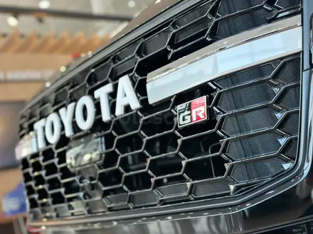 Toyota Land Cruiser GR Sport 2025 года за 73 990 000 тг. в Астана – фото 7
