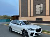 BMW X5 2018 года за 35 000 000 тг. в Алматы – фото 2