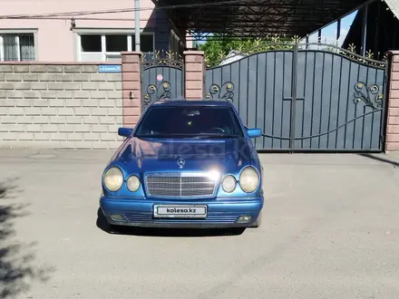 Mercedes-Benz E 230 1997 года за 3 100 000 тг. в Алматы – фото 12