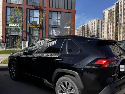 Toyota RAV4 2021 года за 14 500 000 тг. в Астана – фото 4