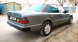 Mercedes-Benz E 280 1993 года за 2 350 000 тг. в Кызылорда – фото 2