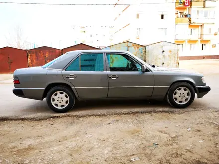 Mercedes-Benz E 280 1993 года за 2 350 000 тг. в Кызылорда – фото 3