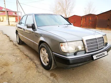 Mercedes-Benz E 280 1993 года за 2 350 000 тг. в Кызылорда – фото 4