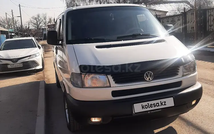 Volkswagen Caravelle 2000 года за 4 500 000 тг. в Алматы