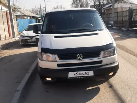 Volkswagen Caravelle 2000 года за 4 500 000 тг. в Алматы – фото 2