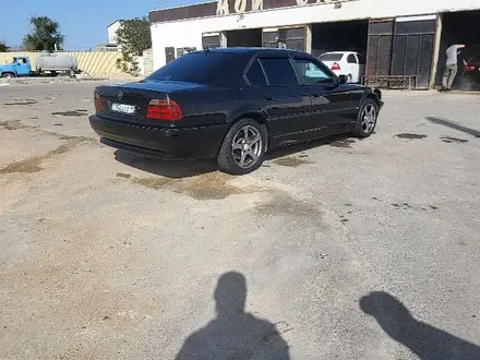 BMW 735 1999 года за 5 000 000 тг. в Актау