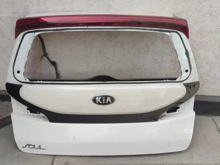 KIA Soul крышка багажника за 120 000 тг. в Алматы