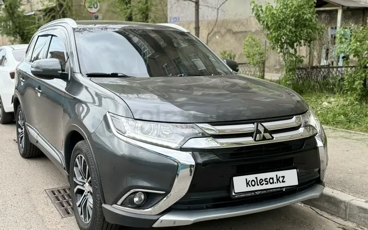 Mitsubishi Outlander 2018 года за 10 000 000 тг. в Алматы