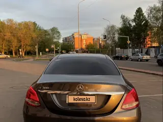 Mercedes-Benz C 200