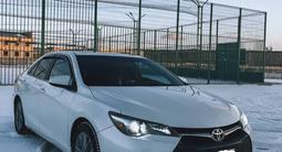 Toyota Camry 2015 года за 10 800 000 тг. в Атырау – фото 2