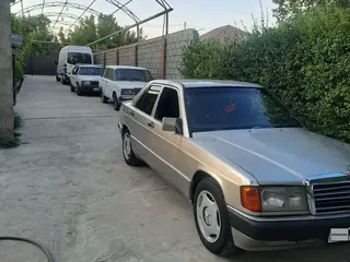 Mercedes-Benz 190