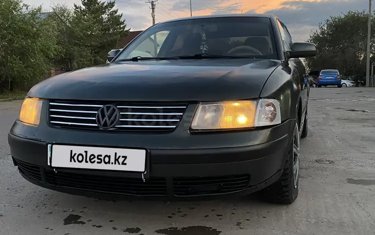 Volkswagen Passat 1996 годаfor900 000 тг. в Астана