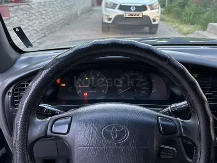 Toyota Camry 1996 года за 2 500 000 тг. в Алматы – фото 9