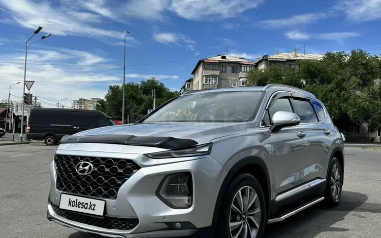 Hyundai Santa Fe 2019 годаfor12 500 000 тг. в Талдыкорган