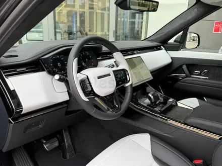 Land Rover Range Rover Sport SV 2026 года за 160 914 000 тг. в Алматы – фото 10