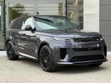 Land Rover Range Rover Sport SV 2026 года за 160 914 000 тг. в Алматы – фото 3
